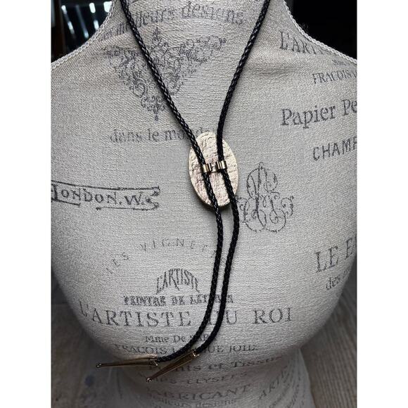 Green Oval Western Bolo Tie – Cowboycore Festival Jewelry - Picture 2 of 2